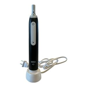 Oral-B - iO Series 3 Electric Toothbrush - Magnetic Charger Handle Black